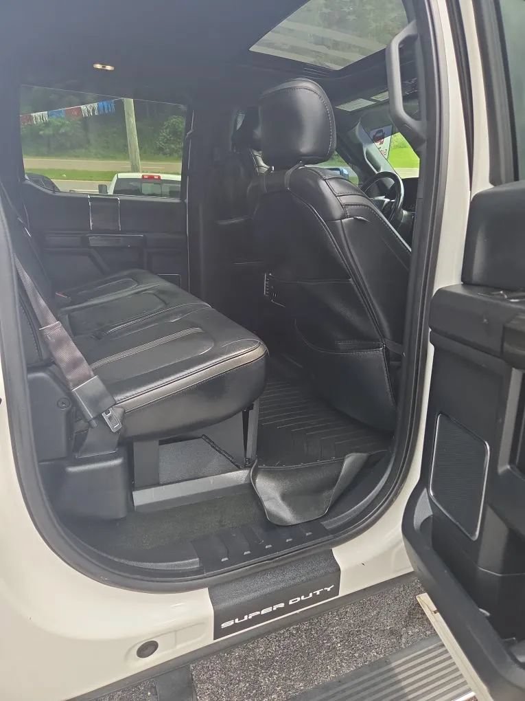 Used 2017 Ford F250 Platinum w/ Platinum Ultimate Package AWD/4WD image 10