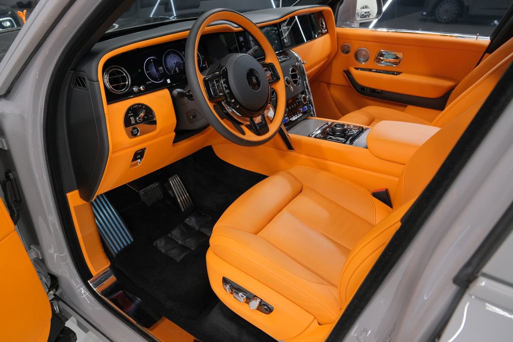 Used 2026 Rolls-Royce Cullinan AWD/4WD image 65