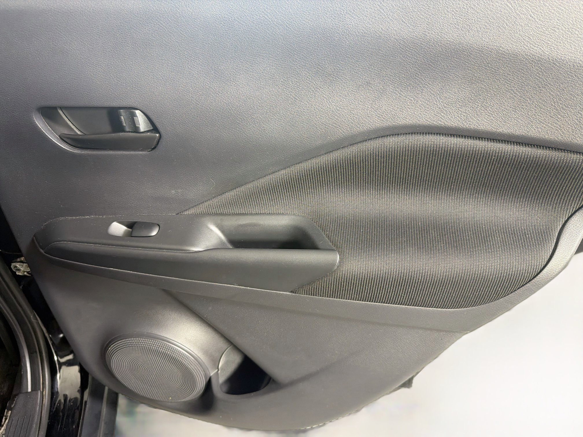 Used 2021 Nissan Kicks S FWD image 27