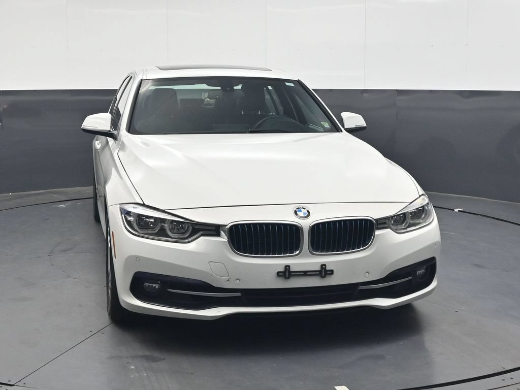 Used 2018 BMW 330e RWD image 13
