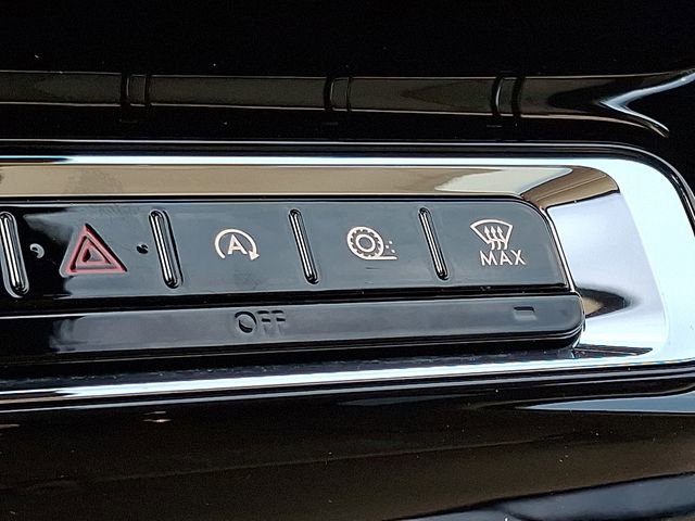 Used 2024 Lincoln Corsair AWD image 25