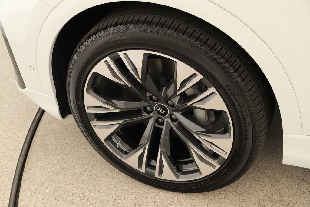 New 2026 Audi Q8 Prestige image 30