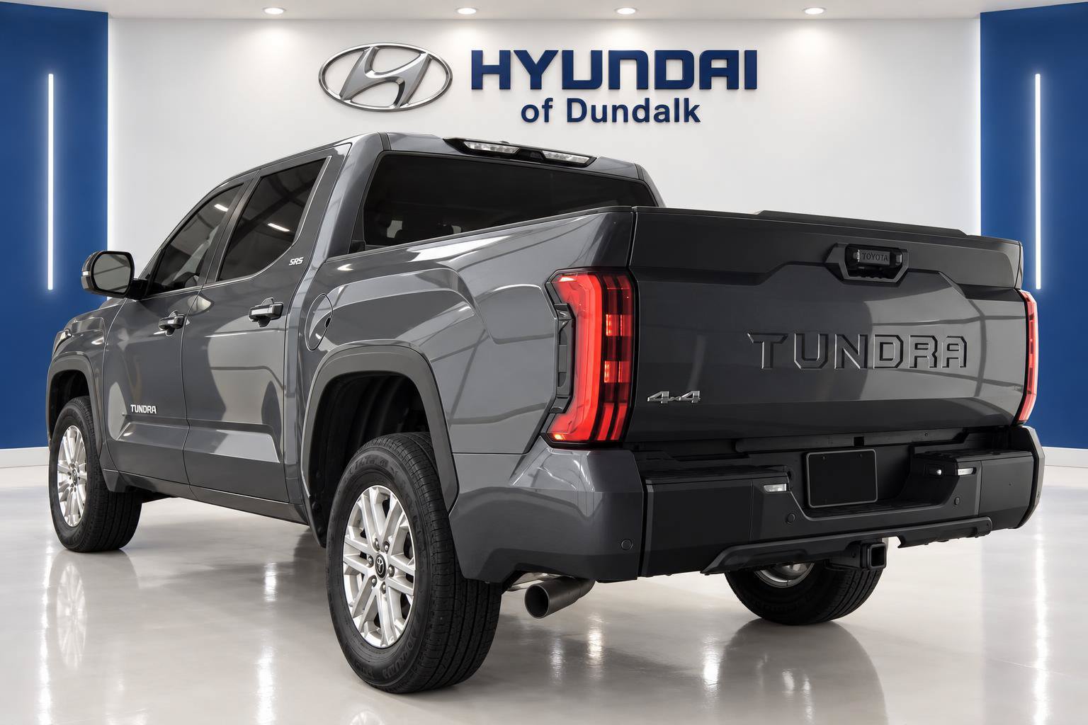 Used 2024 Toyota Tundra SR5 w/ SR5 Premium Package AWD/4WD image 2