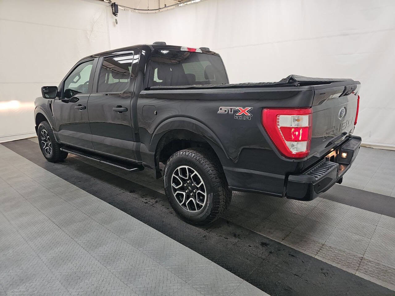 Used 2023 Ford F150 XL w/ XL STX Apperance Package image 5