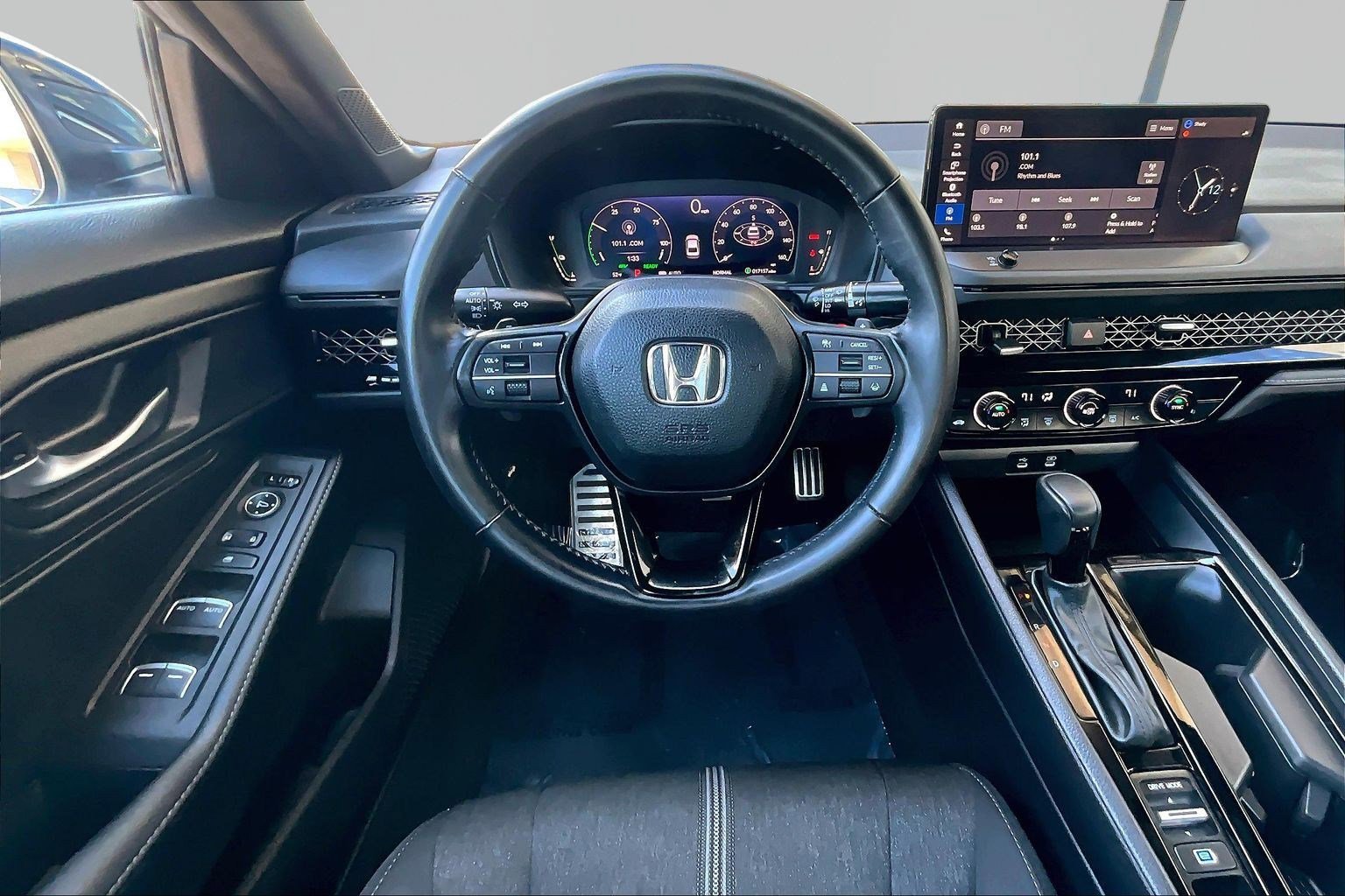 Used 2024 Honda Accord Sport image 9