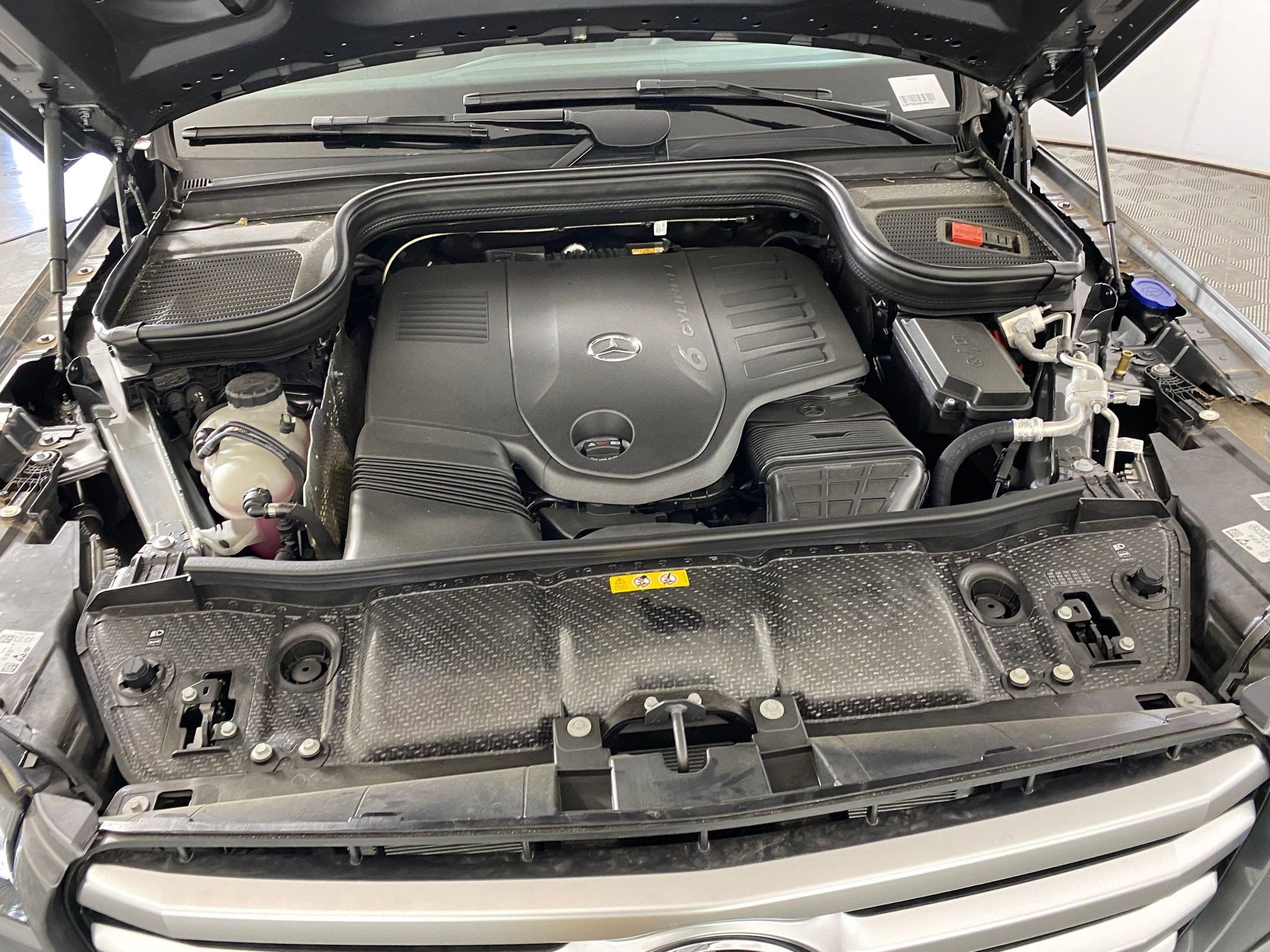 New 2025 Mercedes-Benz GLS 450 4MATIC image 32