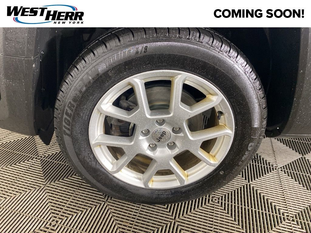 Used 2022 Jeep Renegade Latitude w/ Convenience Group AWD/4WD image 27
