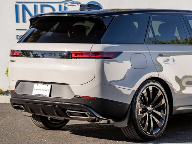 Certified 2026 Land Rover Range Rover Sport SE AWD/4WD image 7