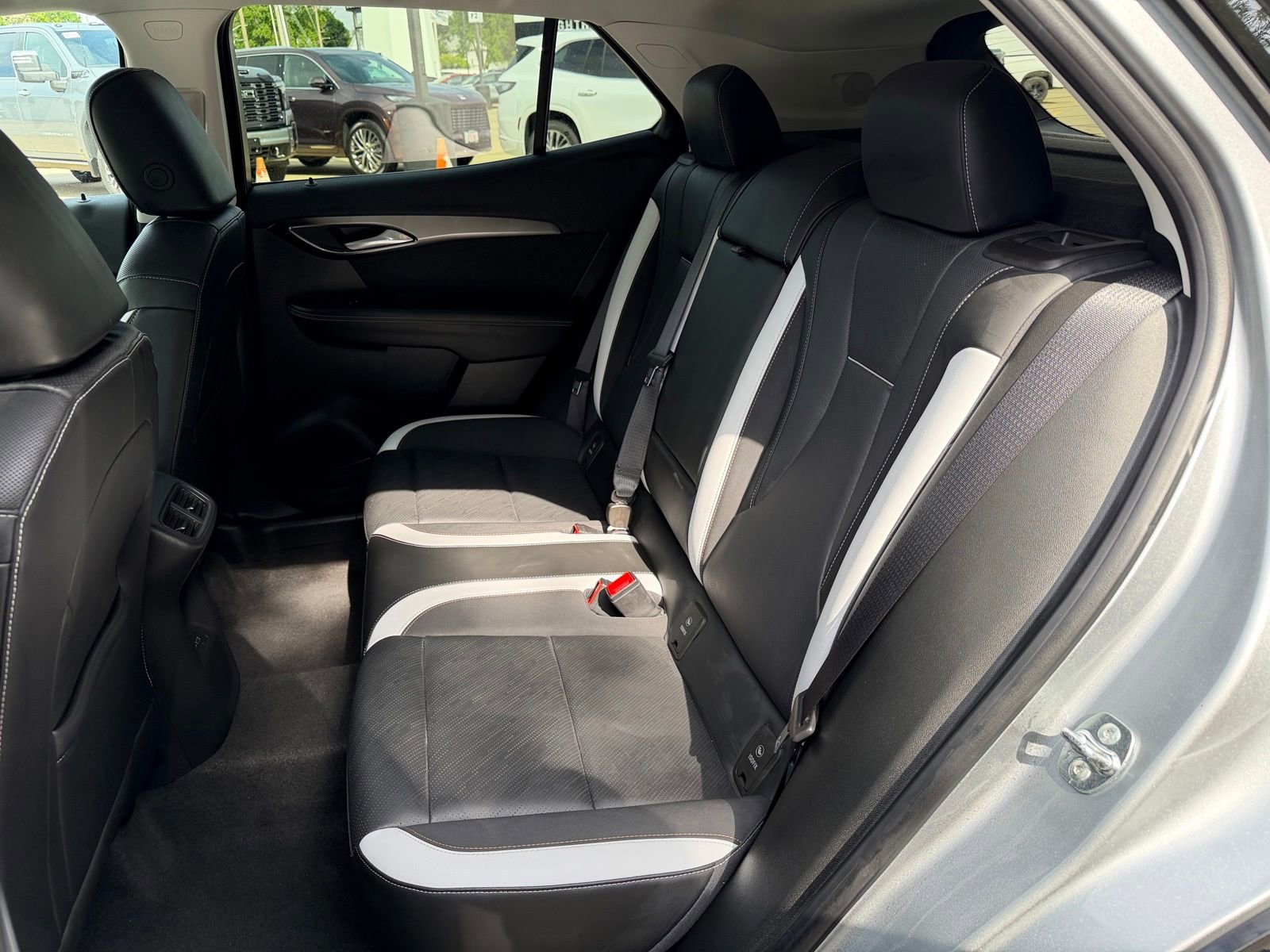 Used 2025 Buick Envision Sport Touring AWD/4WD image 5