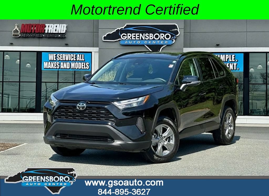Used 2025 Toyota RAV4 XLE FWD image 1