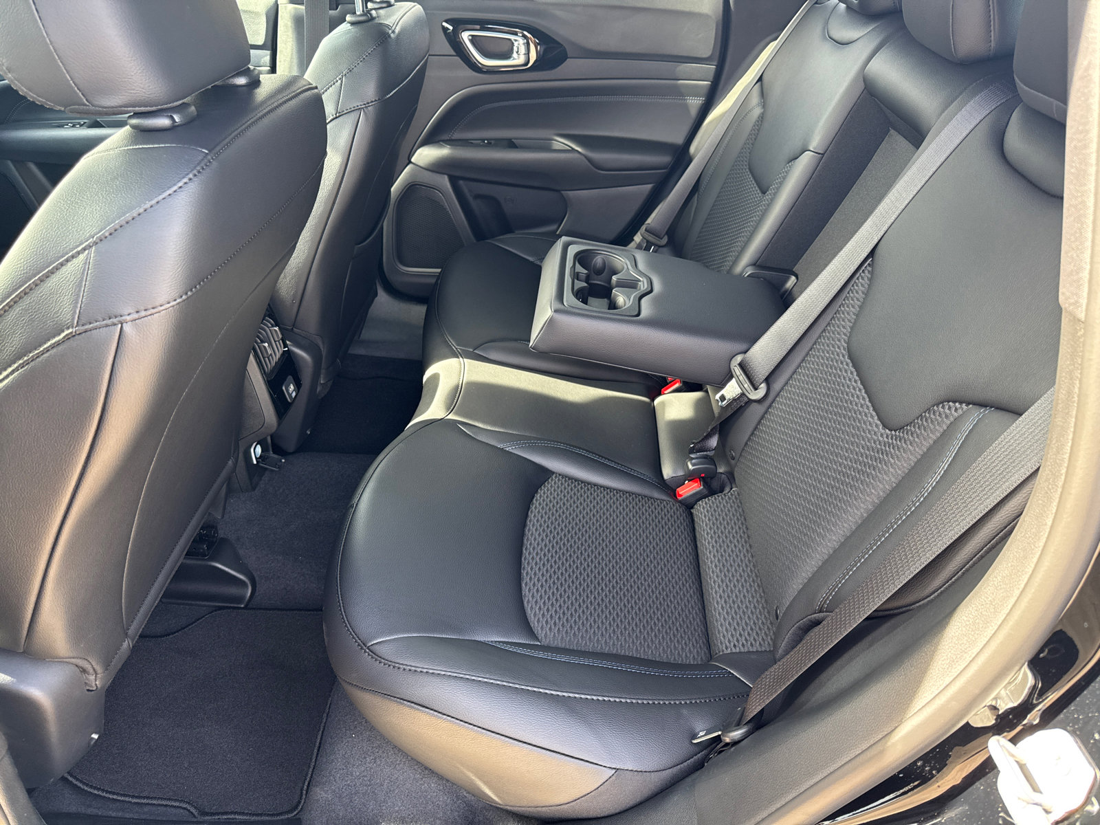 New 2026 Jeep Compass Latitude image 20