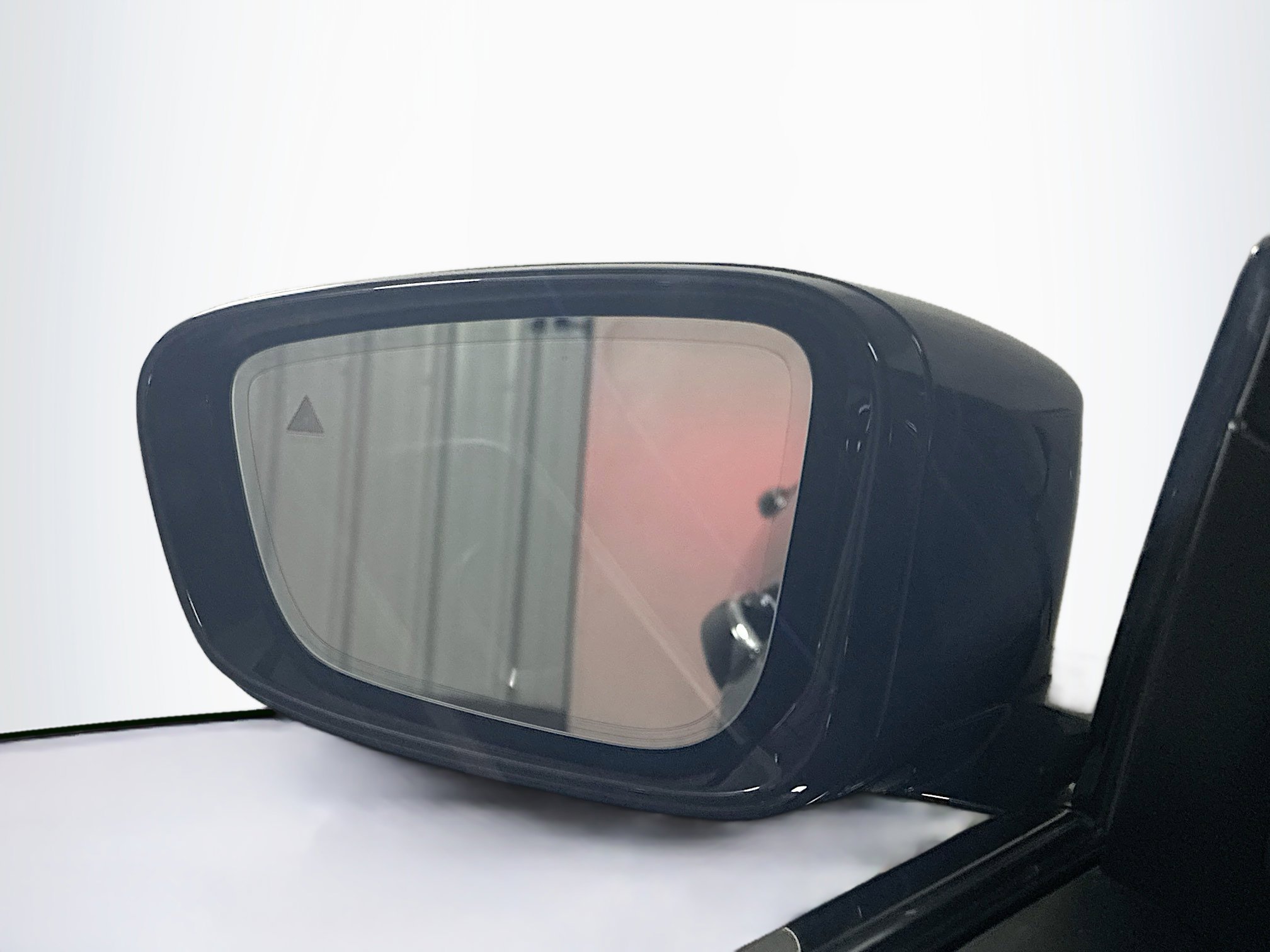 Used 2020 BMW 750i xDrive w/ Executive Package image 16