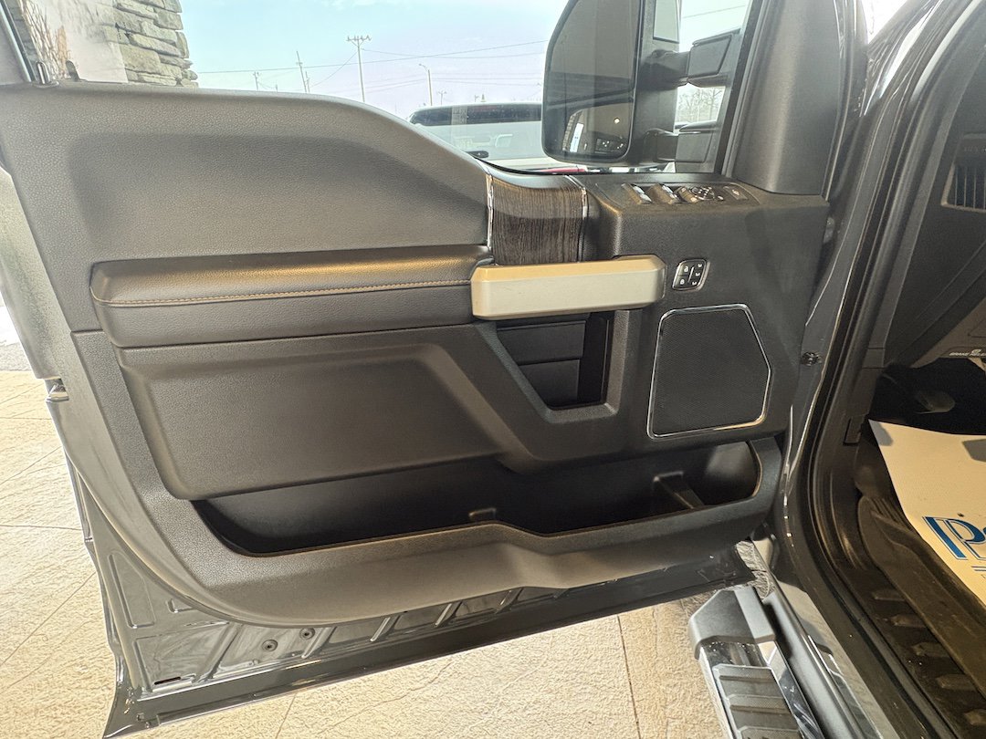 Used 2021 Ford F450 Lariat w/ Lariat Value Package image 23