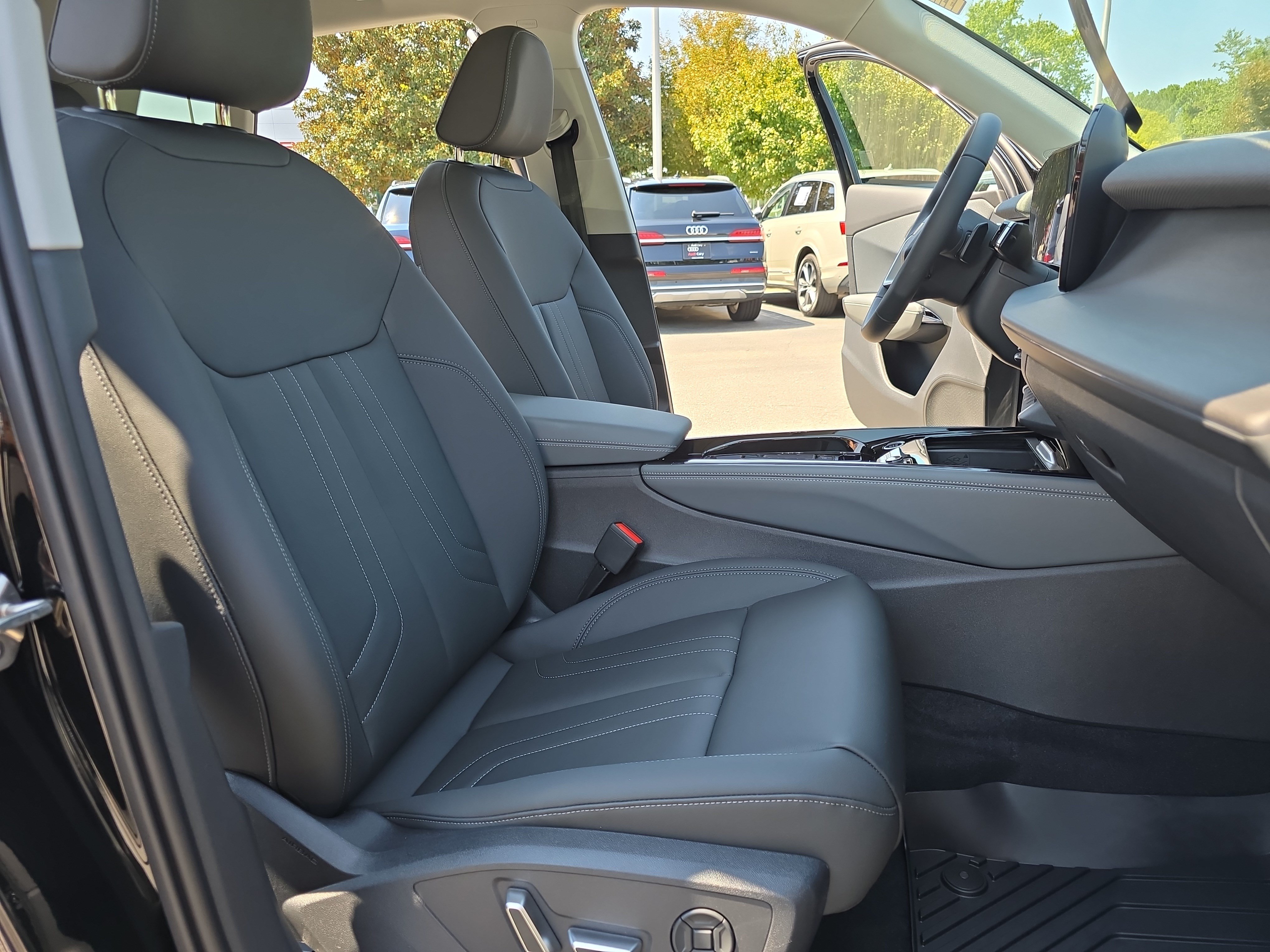 New 2026 Audi Q3 quattro 2.0T AWD/4WD image 10