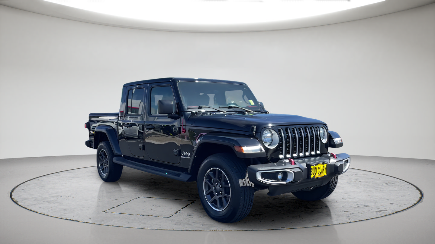 Used 2022 Jeep Gladiator Overland w/ Cold Weather Group AWD/4WD image 3