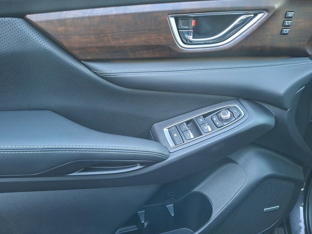 Used 2023 Subaru Ascent Touring image 8