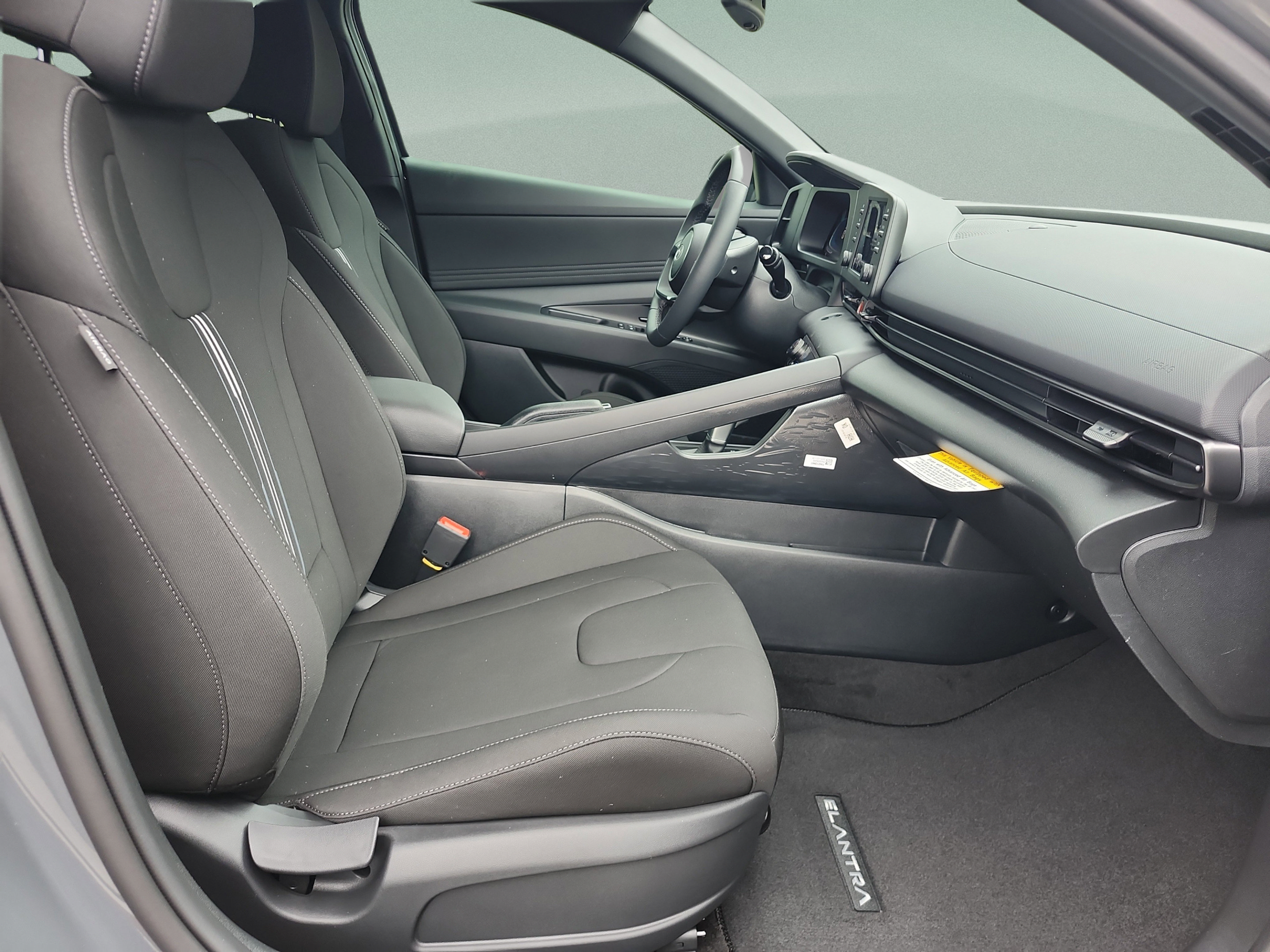New 2026 Hyundai Elantra Sport FWD image 18