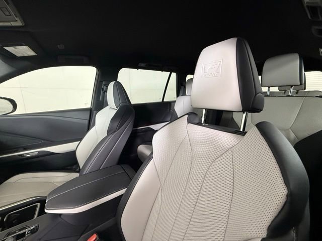 Used 2025 Lexus TX 500h AWD w/ Technology Package image 5