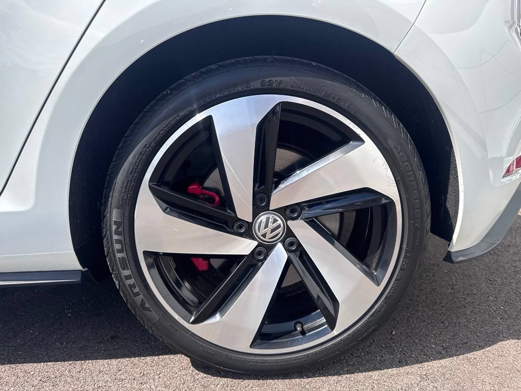 Used 2019 Volkswagen GTI SE FWD image 33