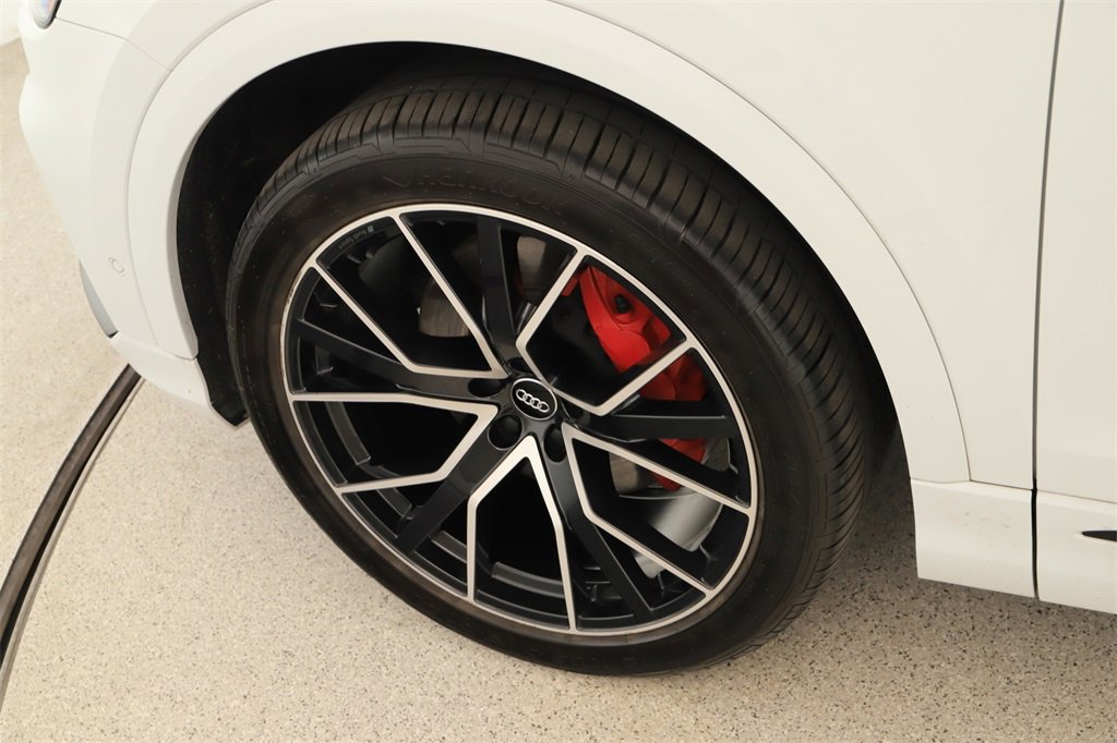 Used 2021 Audi Q8 Premium Plus image 32