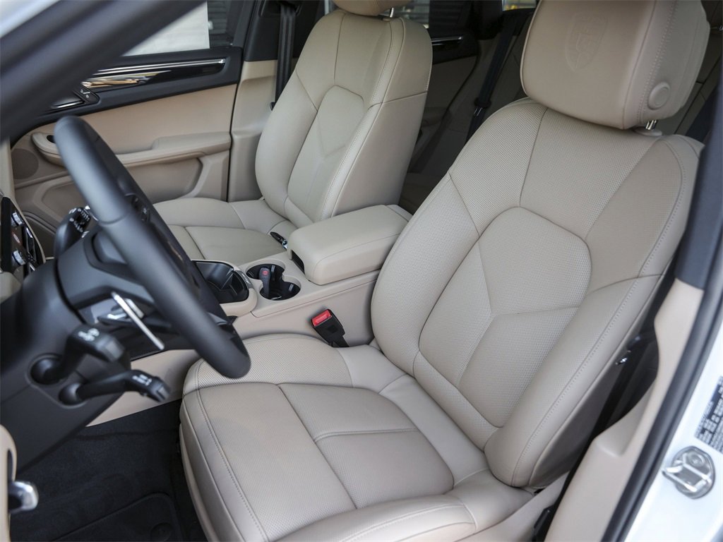 New 2026 Porsche Macan S image 5