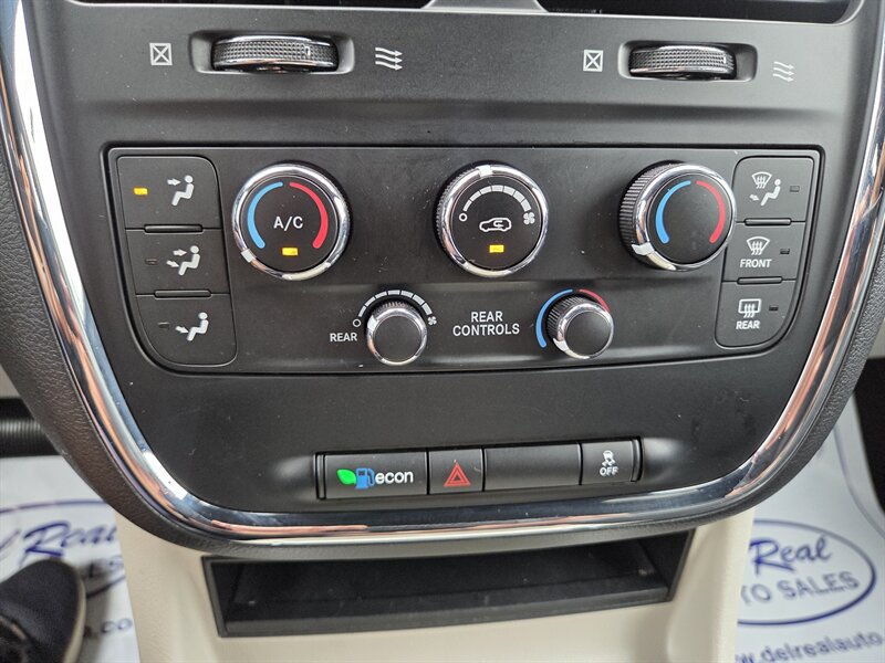 Used 2019 Dodge Grand Caravan SXT FWD image 20