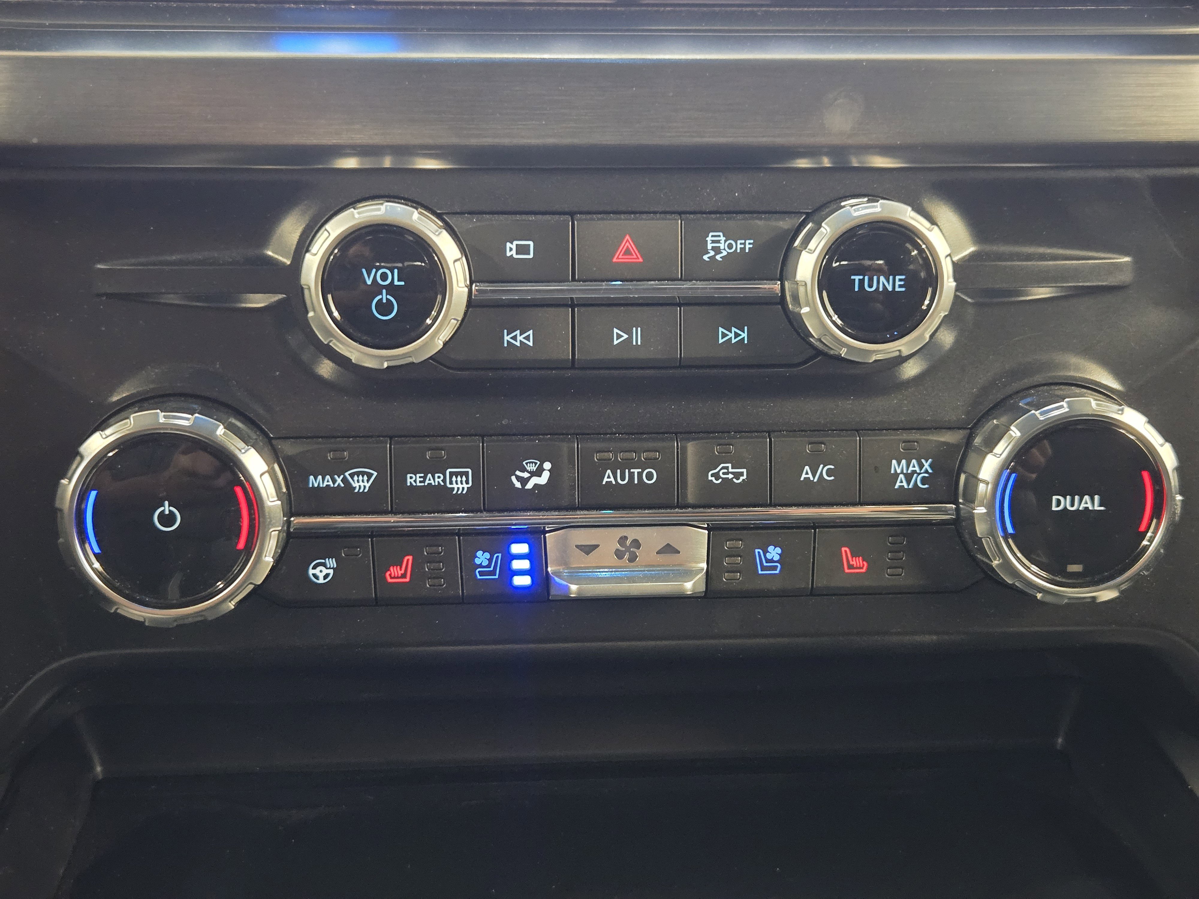 Used 2025 Ford F250 Lariat w/ Lariat Ultimate Package image 19