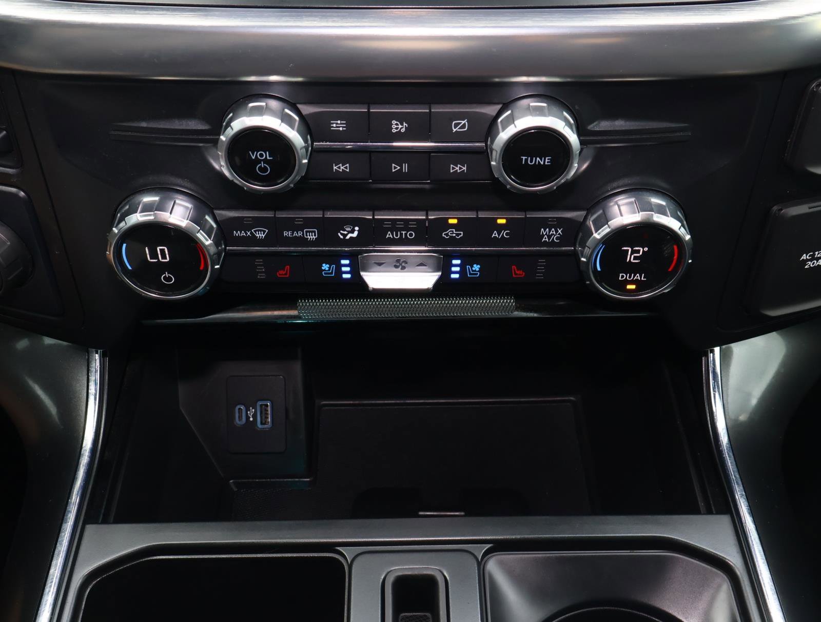 Used 2021 Ford F150 Lariat w/ Max Trailer Tow Package image 29