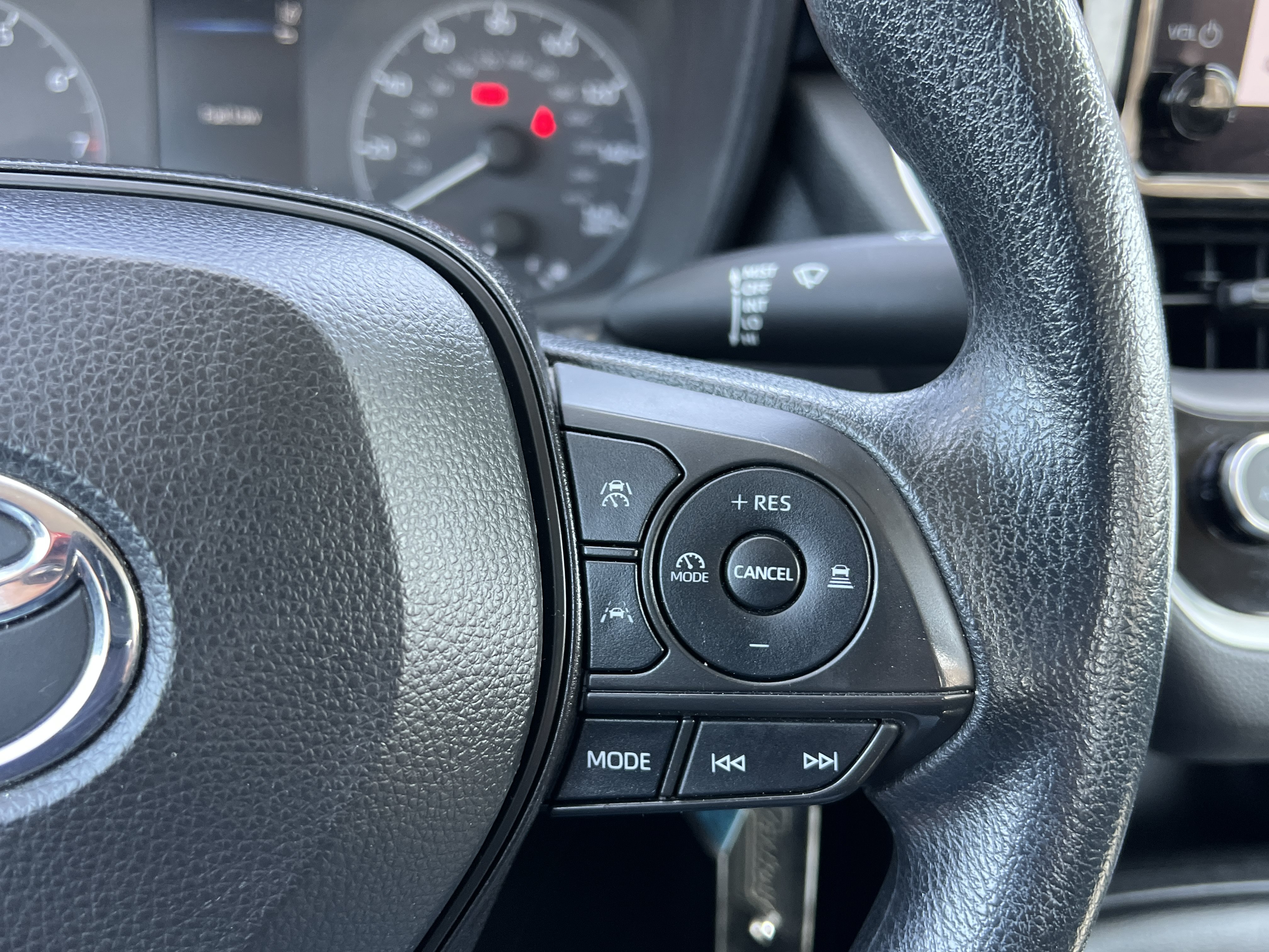Used 2024 Toyota Corolla LE FWD image 25