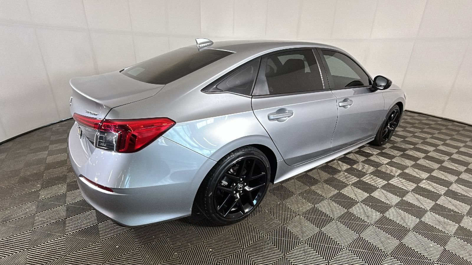 Used 2023 Honda Civic Sport image 2