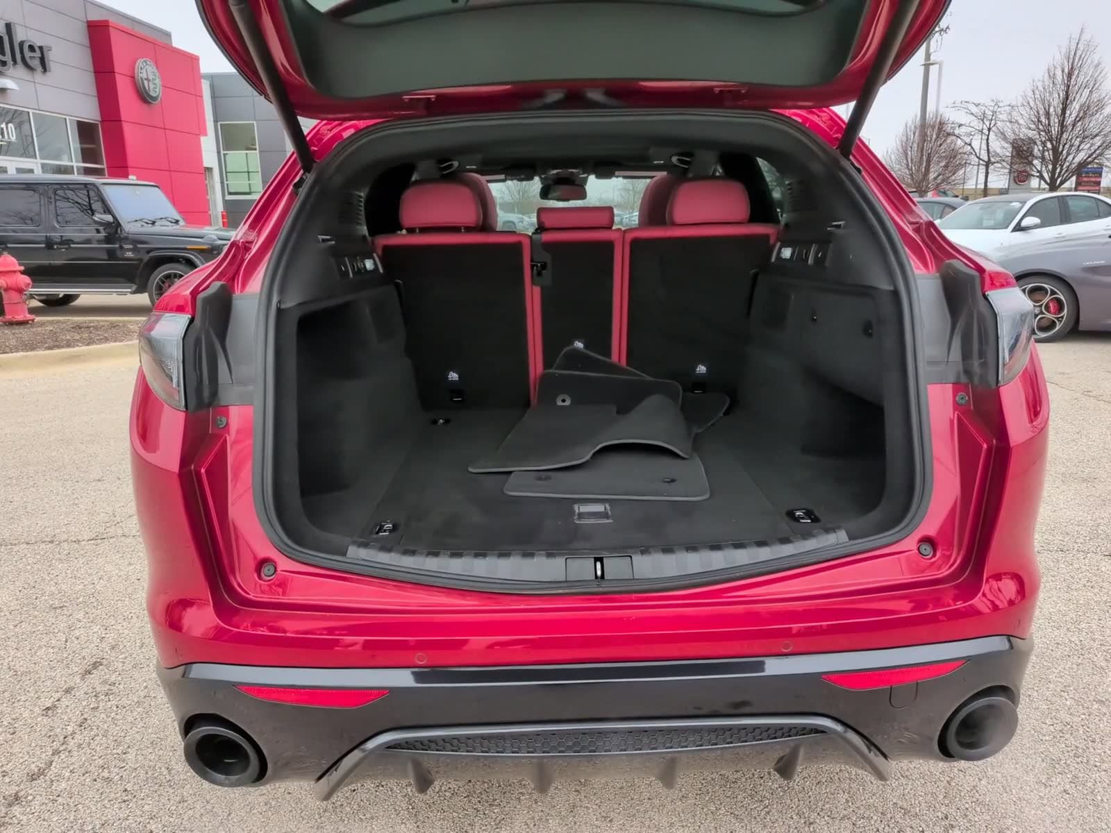 Used 2024 Alfa Romeo Stelvio Veloce image 10