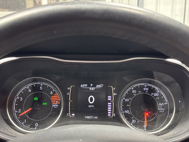 Used 2019 Jeep Cherokee Latitude Plus FWD image 6
