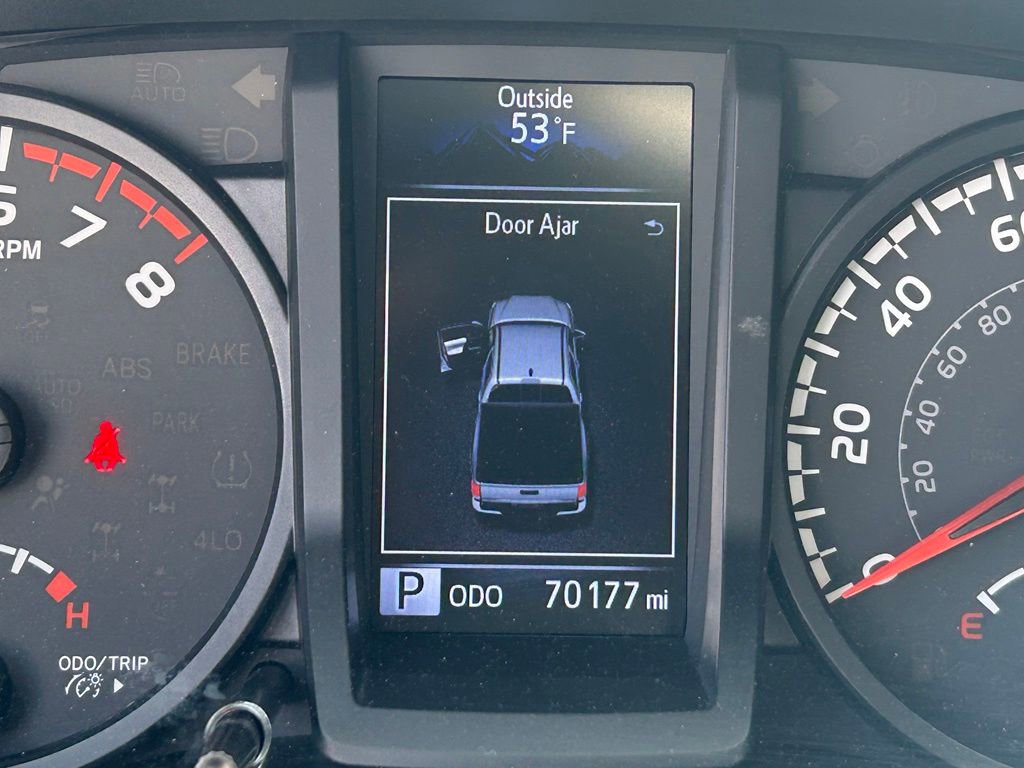 Used 2023 Toyota Tacoma SR AWD/4WD image 17