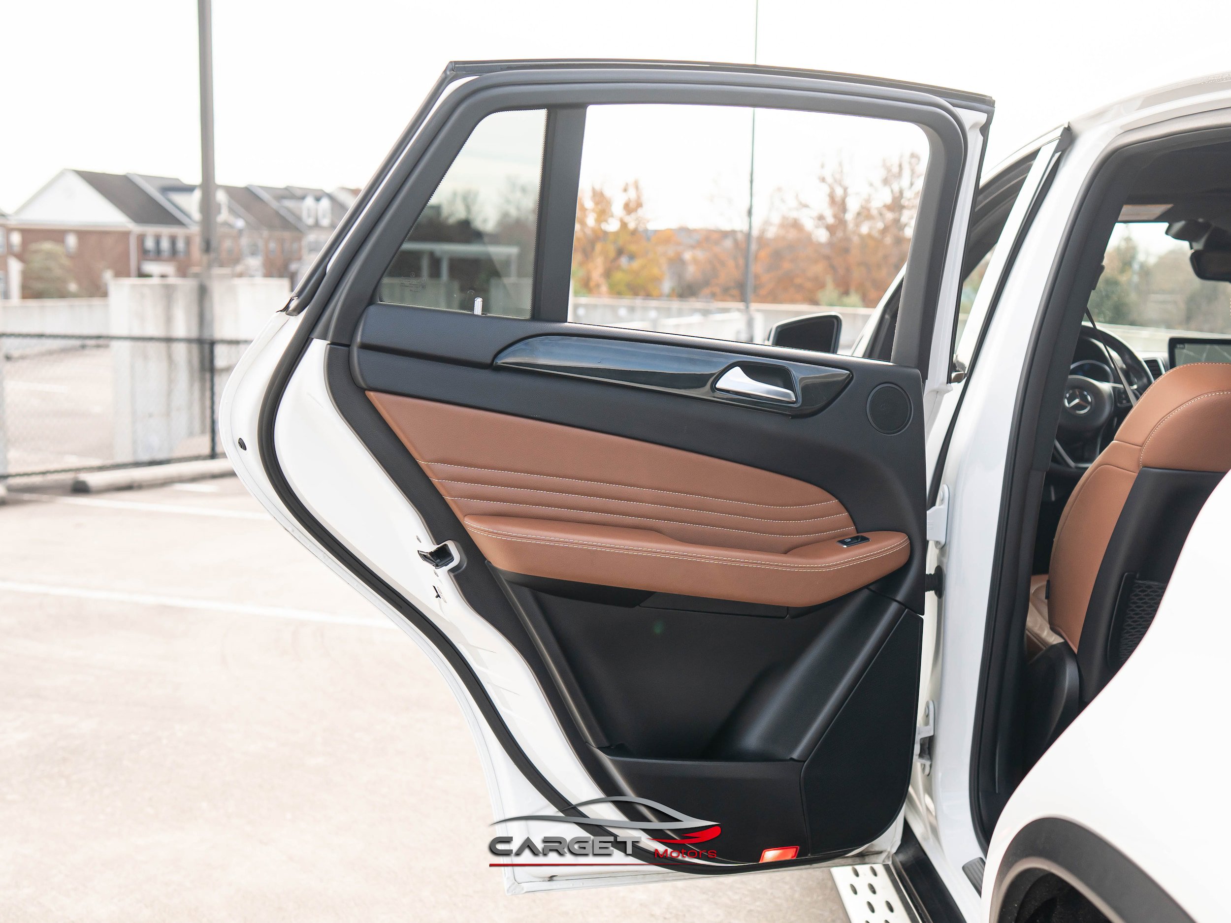 Used 2019 Mercedes-Benz GLE 43 AMG 4MATIC w/ Premium 3 Package image 47