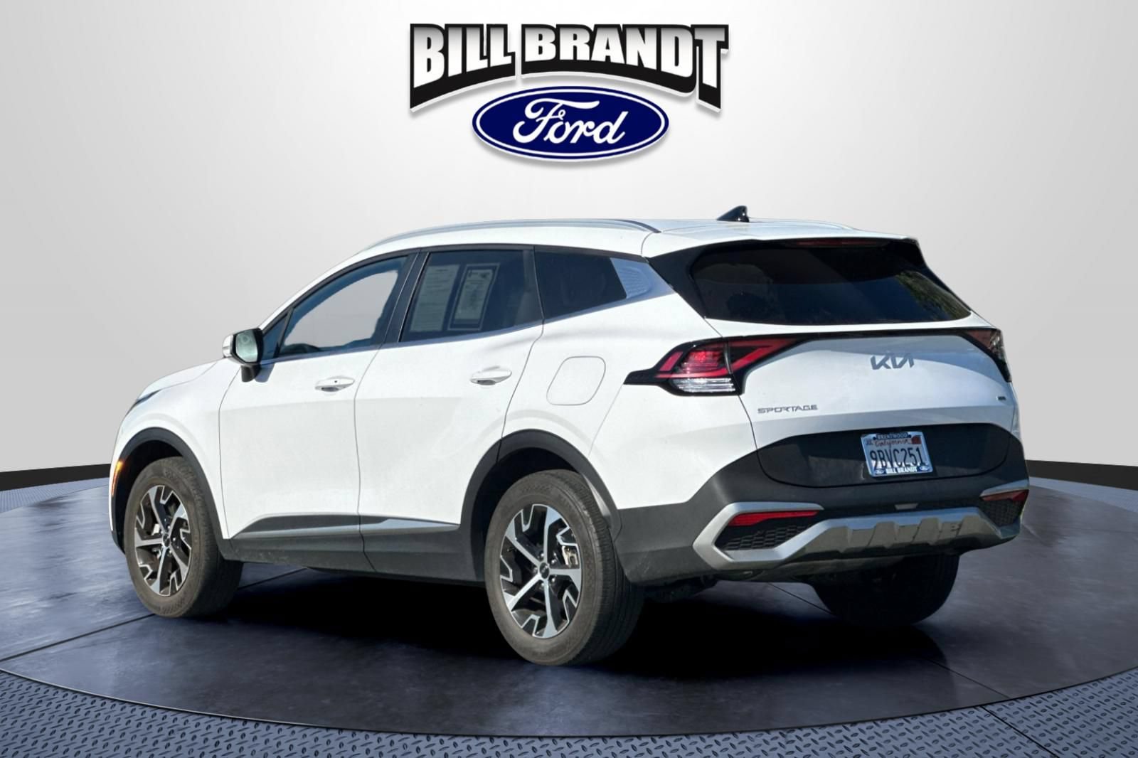 Used 2023 Kia Sportage EX AWD/4WD image 5