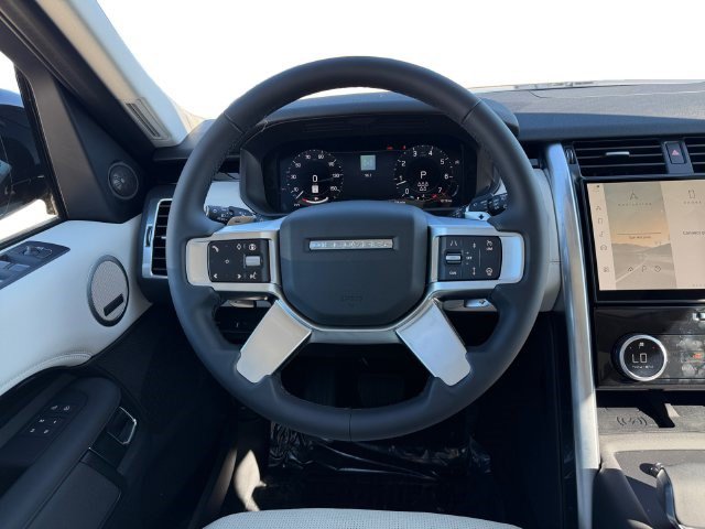 New 2026 Land Rover Discovery S AWD/4WD image 13