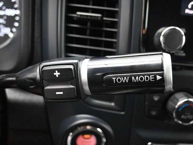 Used 2024 Nissan Titan SV w/ SV Convenience Package image 29