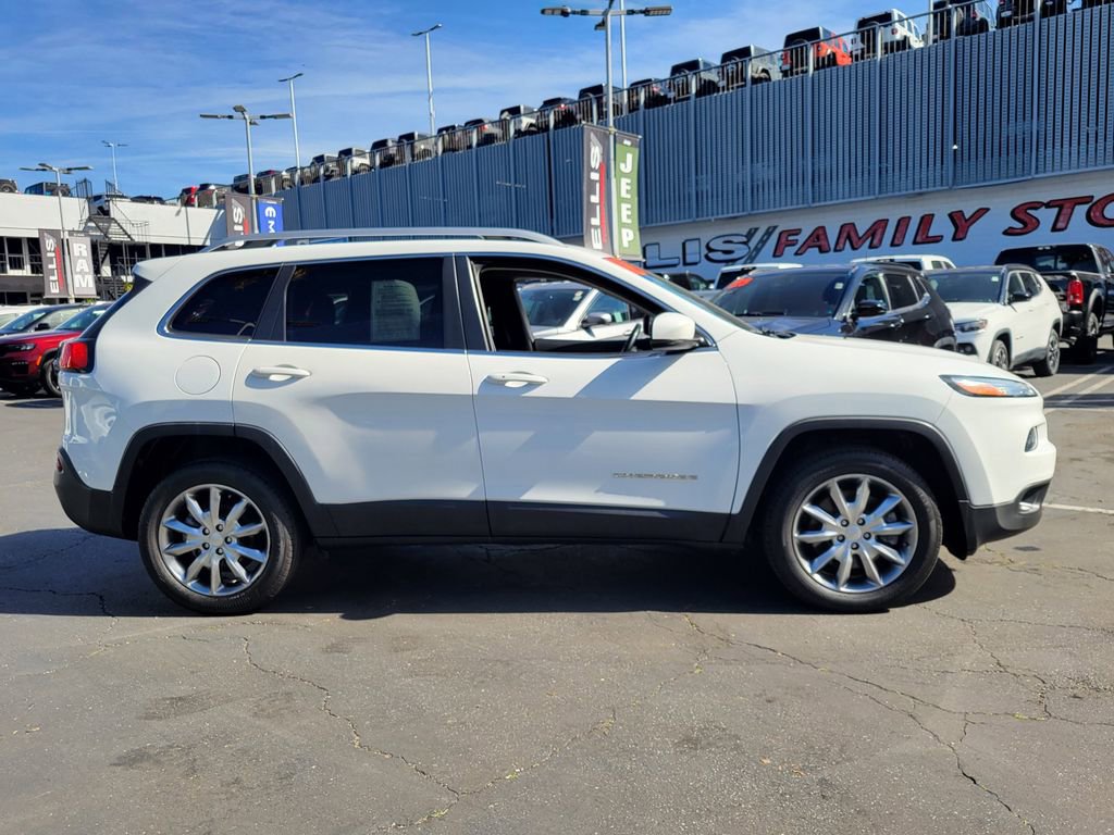 Used 2018 Jeep Cherokee Limited image 62