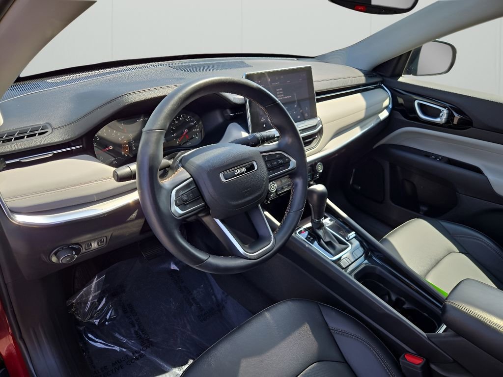 Used 2022 Jeep Compass Limited w/ Sun and Sound Group AWD/4WD image 11