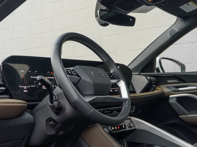 Used 2025 Audi Q5 Premium Plus w/ Premium Plus AWD/4WD image 4