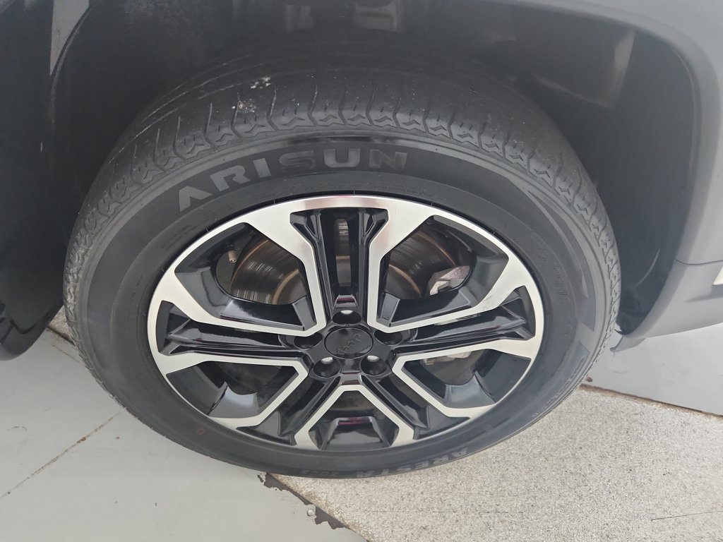 Used 2024 Jeep Compass Limited AWD/4WD image 37