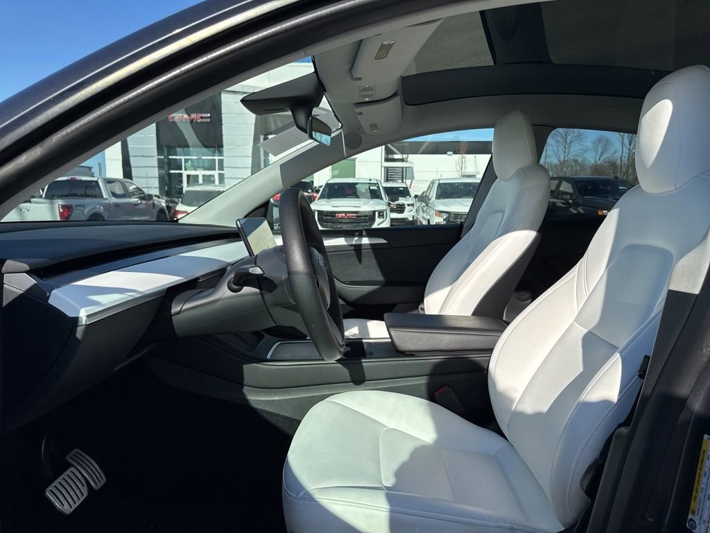 Used 2022 Tesla Model Y Performance image 9