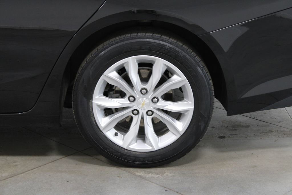 Used 2024 Chevrolet Malibu LT FWD image 17