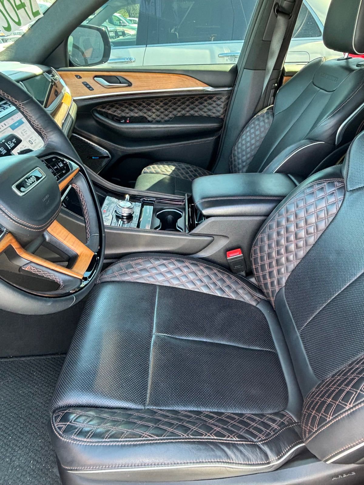 Used 2023 Jeep Grand Cherokee L Summit image 6