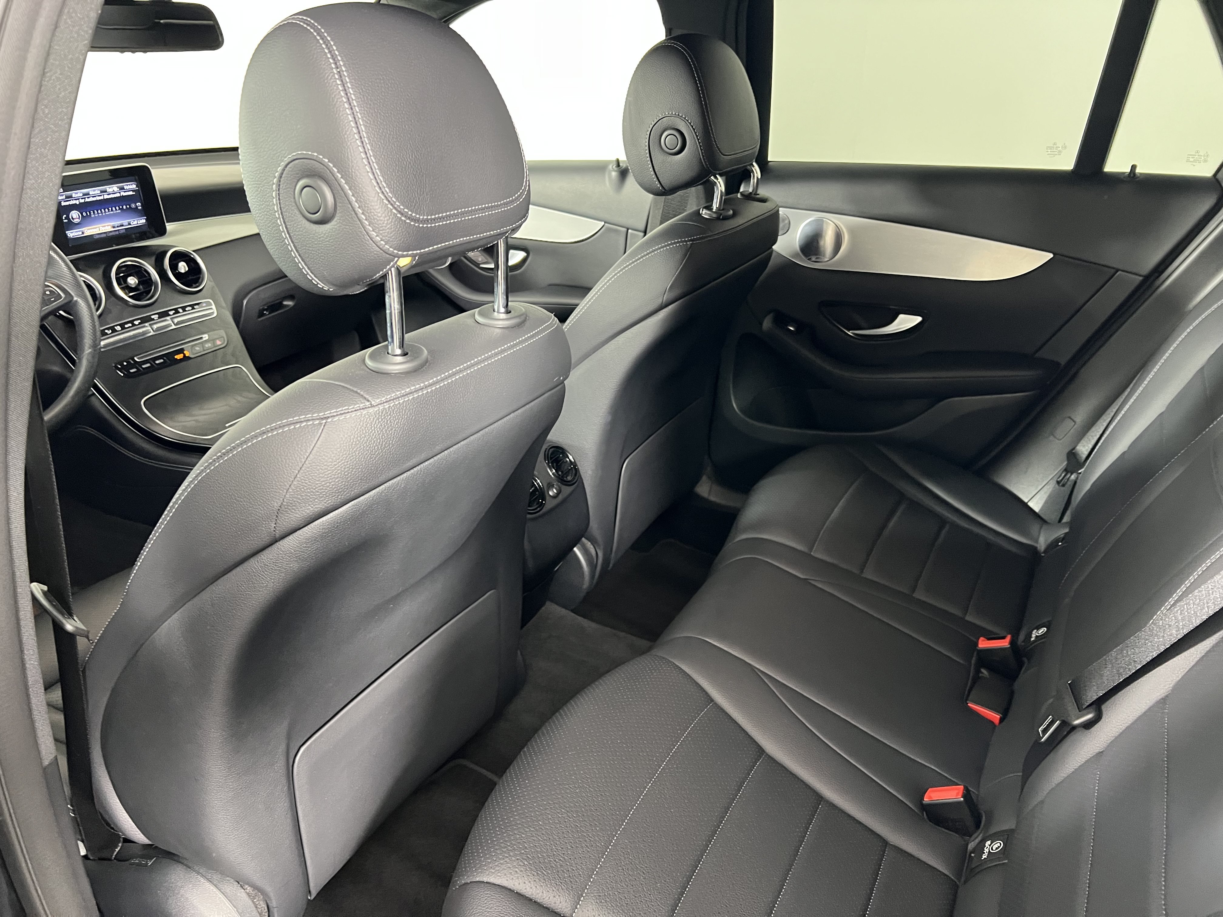 Used 2019 Mercedes-Benz GLC 350e 4MATIC image 22