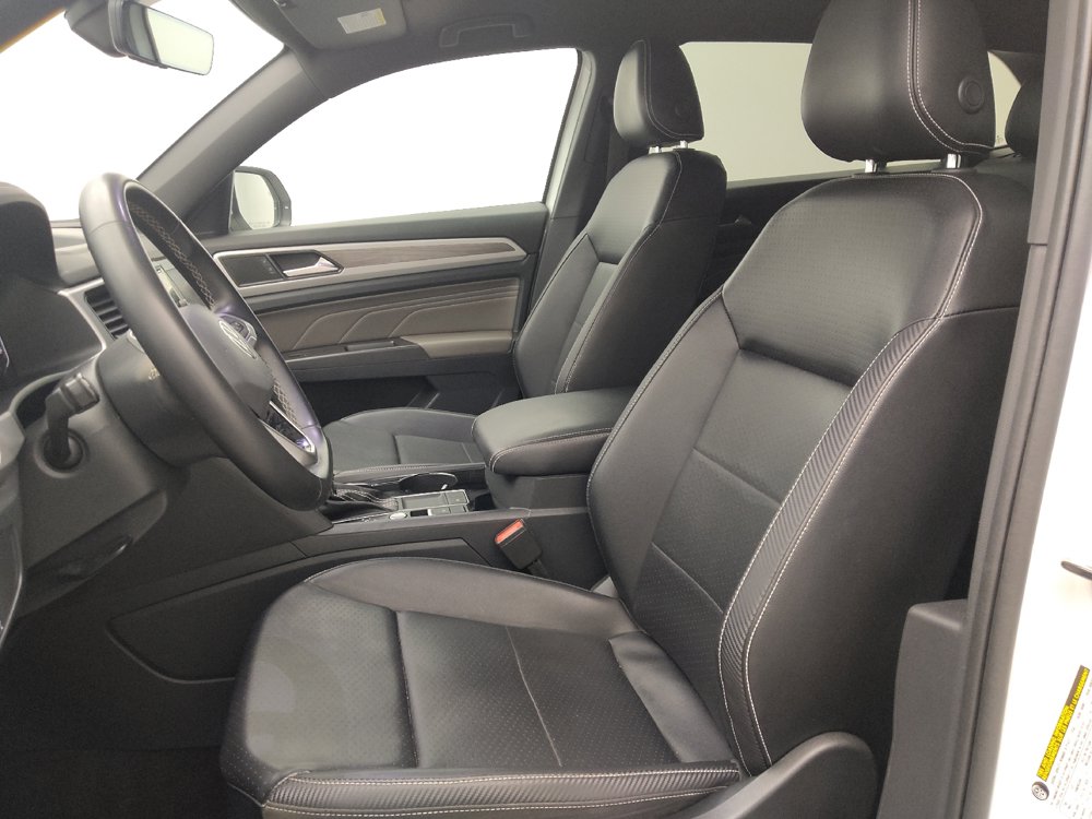 Used 2022 Volkswagen Atlas Cross Sport SE FWD image 17
