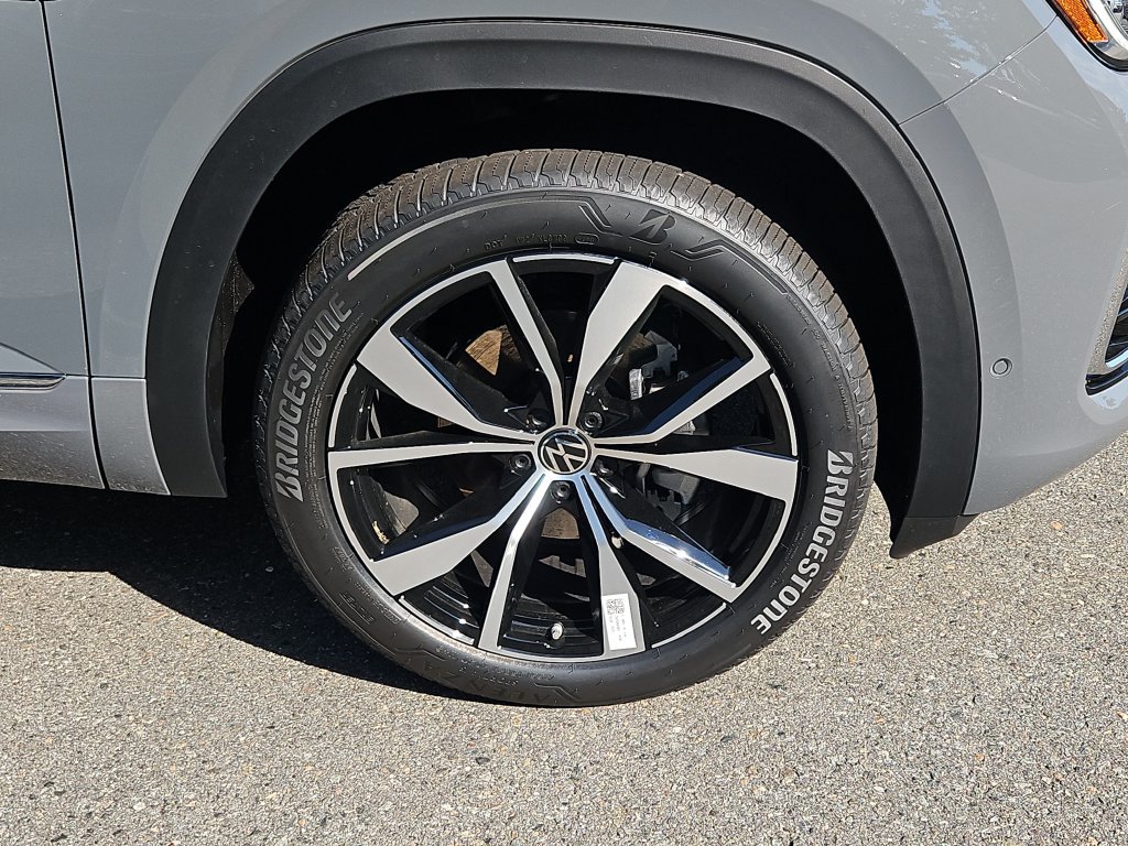 New 2026 Volkswagen Atlas SEL Premium R-Line AWD/4WD image 4