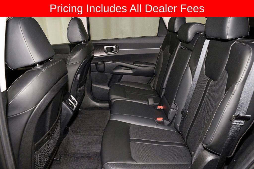 Certified 2025 Kia Sorento S AWD/4WD image 8