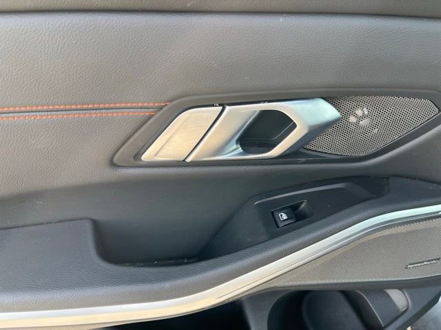 Used 2020 BMW 330i xDrive Sedan w/ Premium Package image 17