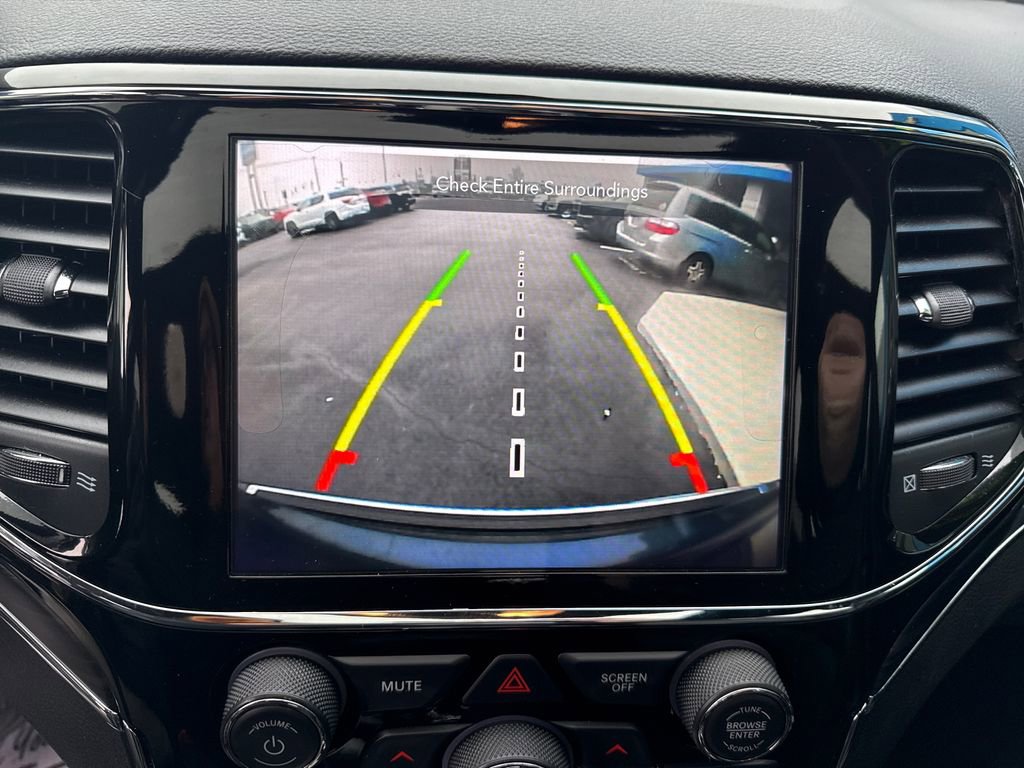 Used 2020 Jeep Grand Cherokee Limited w/ Premium Lighting Group image 25